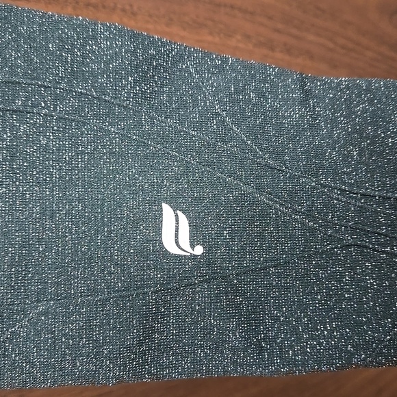 Fabletics Size M Dark Green and Silver High Rise Cropped Leggings - Picture 6 of 9